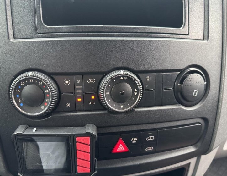 Mercedes-Benz Sprinter Kombi 2,1 l 95 kw