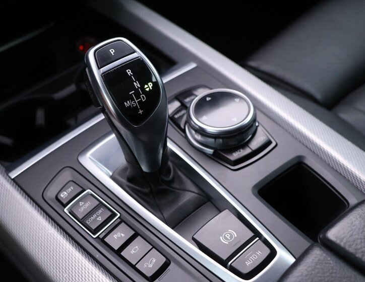 BMW X5 SUV / Terénní 3,0 l 230 kw