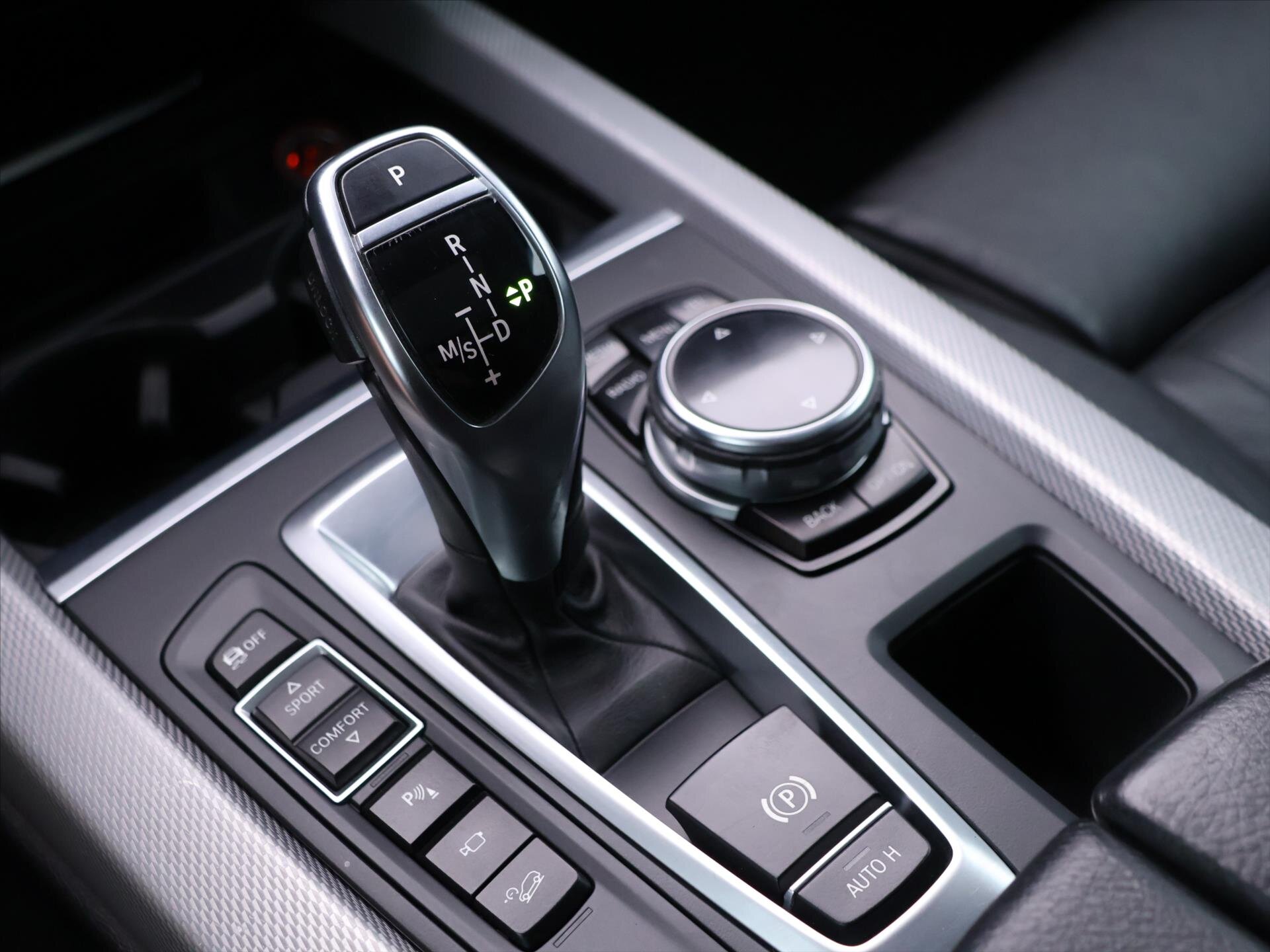 BMW X5 SUV / Terénní 3,0 l 230 kw