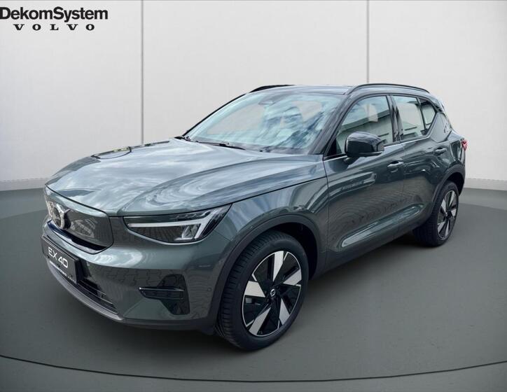 Volvo EX40 1