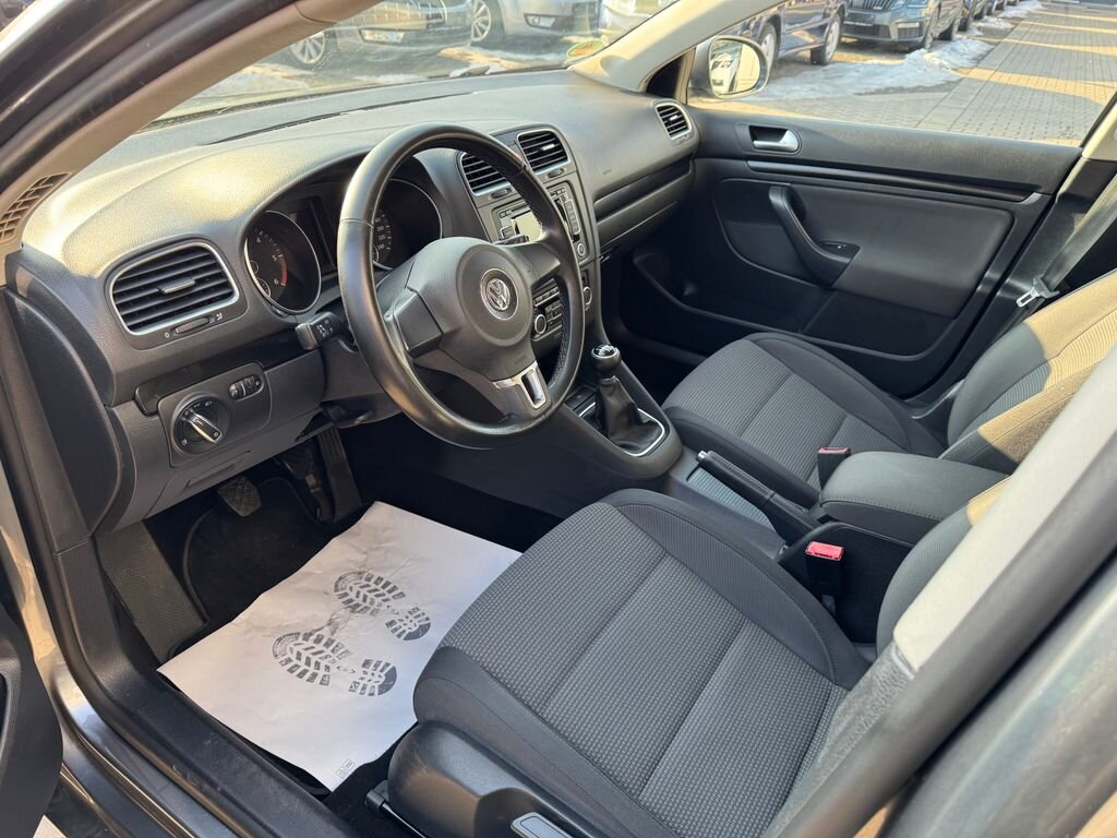 Volkswagen Golf Kombi 1,6 l 77 kw