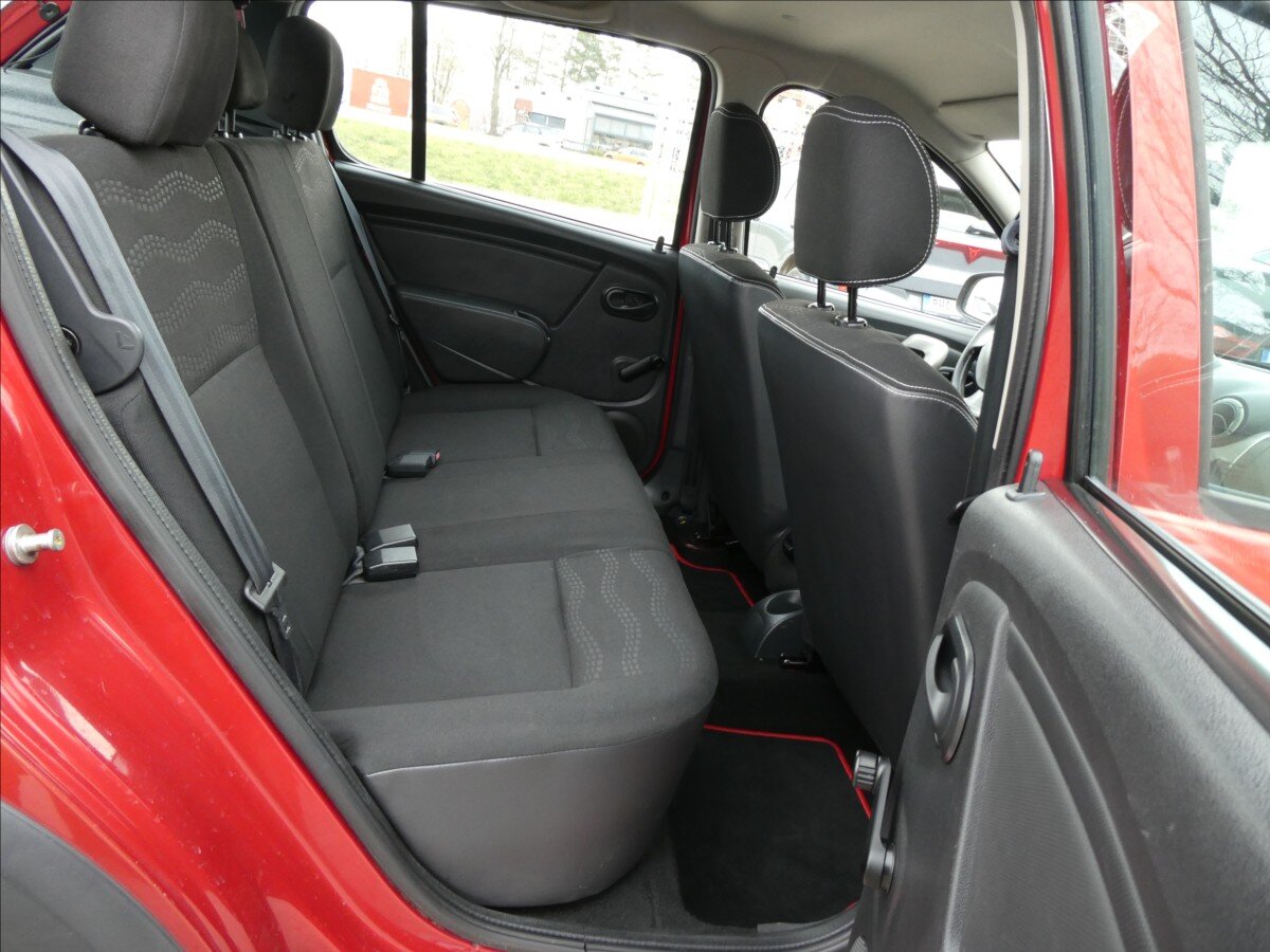 Dacia Sandero Hatchback 1,6 l 64 kw