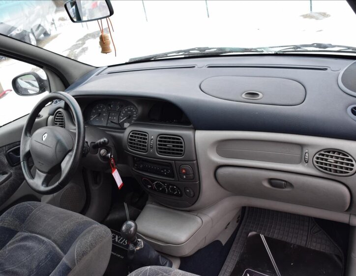 Renault Scénic Kombi 1,9 l 72 kw