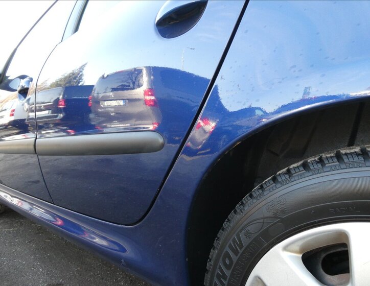 Peugeot 206 Hatchback 1,6 l 80 kw