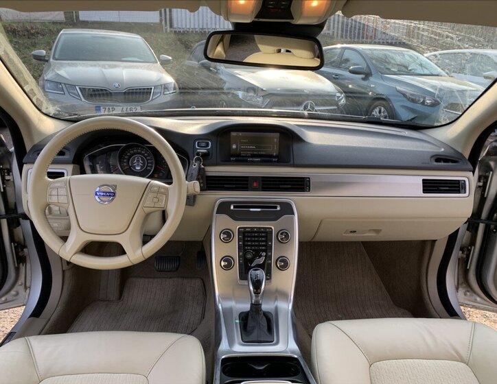 Volvo V70 Kombi 2,4 l 158 kw