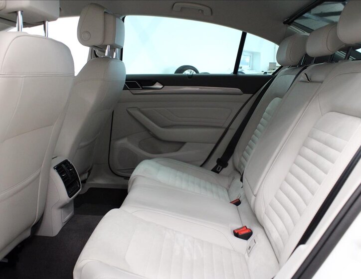 Volkswagen Passat Sedan 1,4 l 115 kw