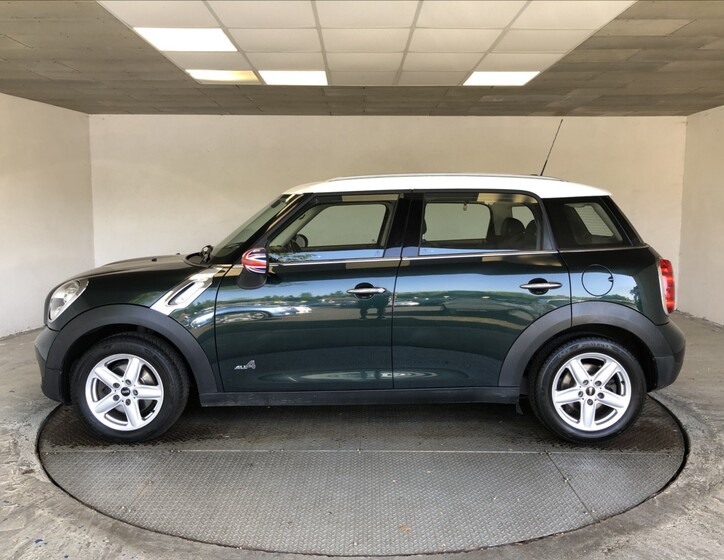Mini Countryman 6