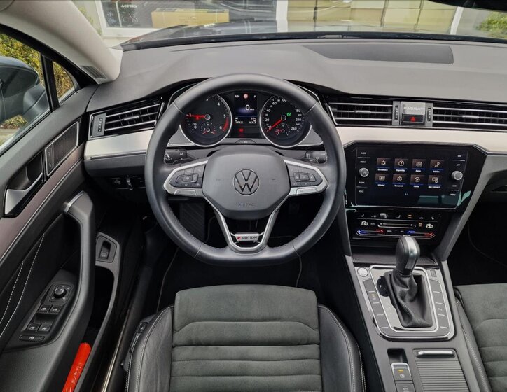 Volkswagen Passat Sedan / Limuzína 2,0 l 147 kw