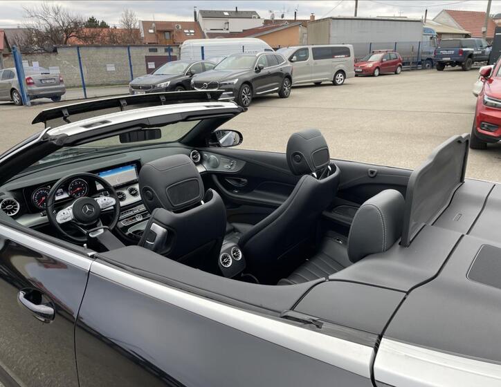 Mercedes-Benz Třídy E 27