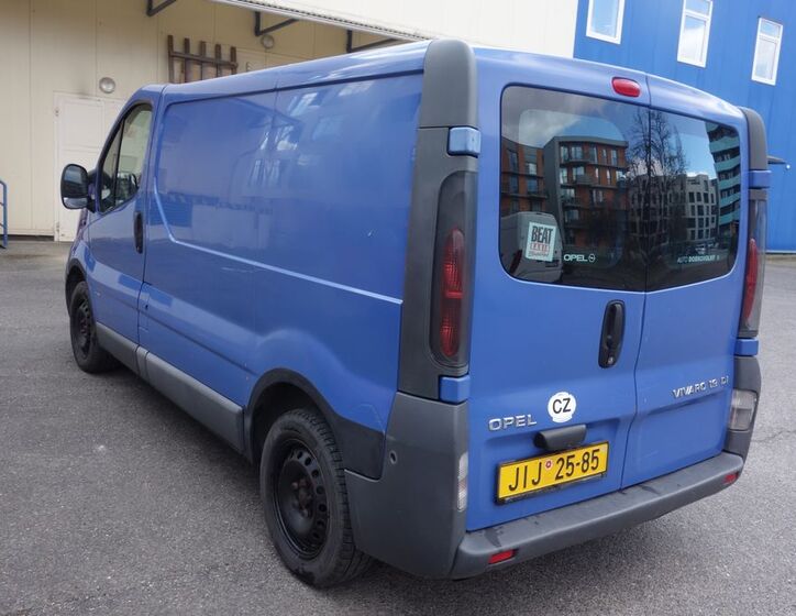 Opel Vivaro 9
