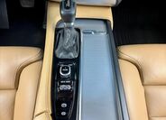 Volvo XC90 25