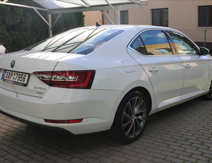 Škoda Superb 13