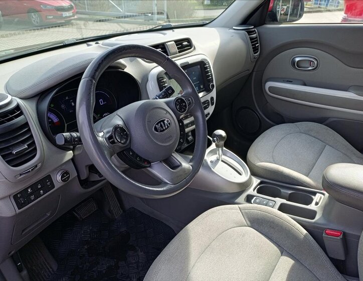 KIA Soul Hatchback 0,0 81 kw