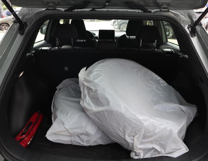 Toyota Corolla Cross 8