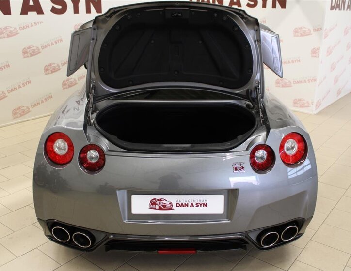 Nissan GT-R Kupé 3,8 l 390 kw