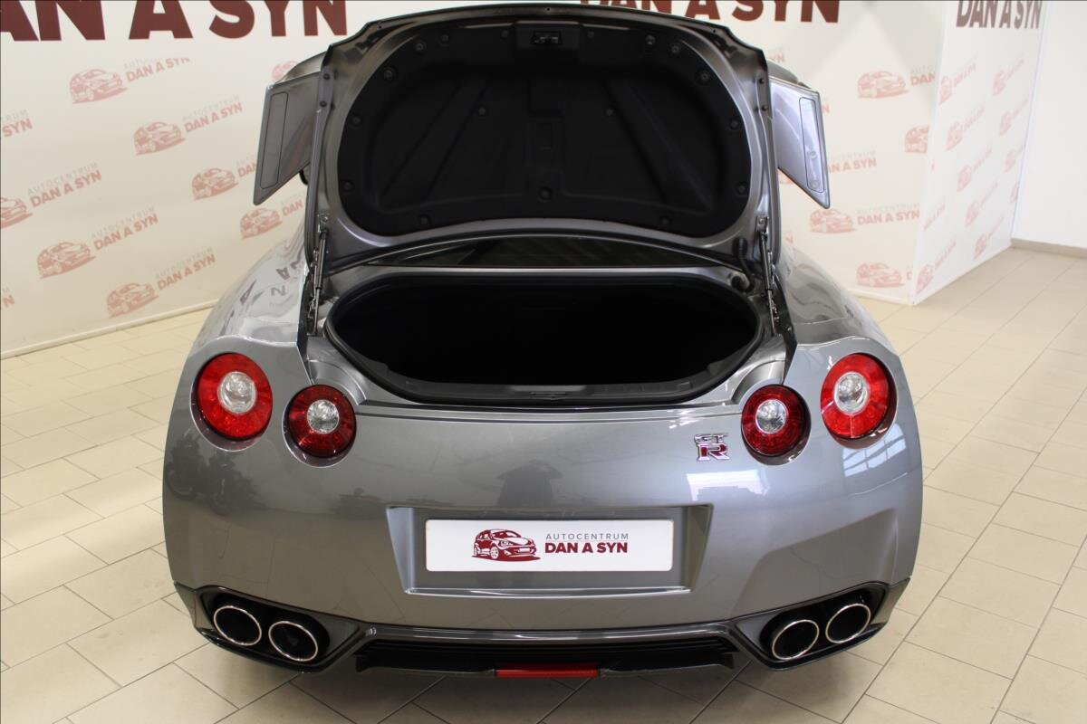 Nissan GT-R Kupé 3,8 l 390 kw