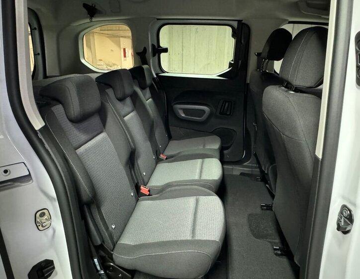 Toyota ProAce City Verso MPV 1,2 l 81 kw