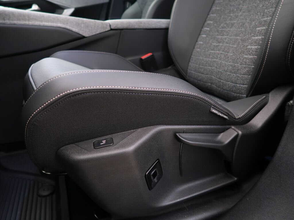 Peugeot 3008 SUV 1,2 l 100 kw