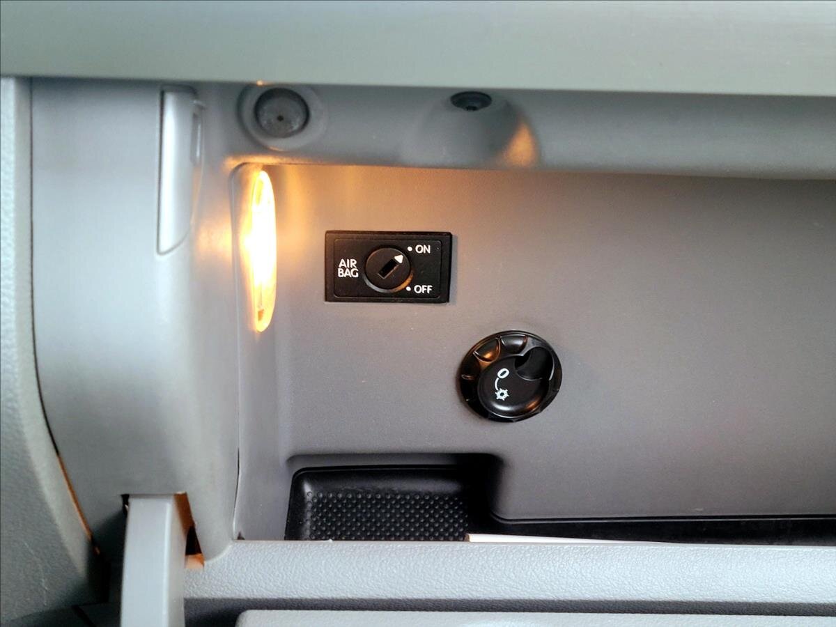 Volkswagen Touran Kombi 1,4 l 103 kw