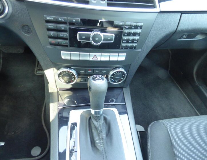 Mercedes-Benz Třídy C Sedan / Limuzína 2,1 l 88 kw