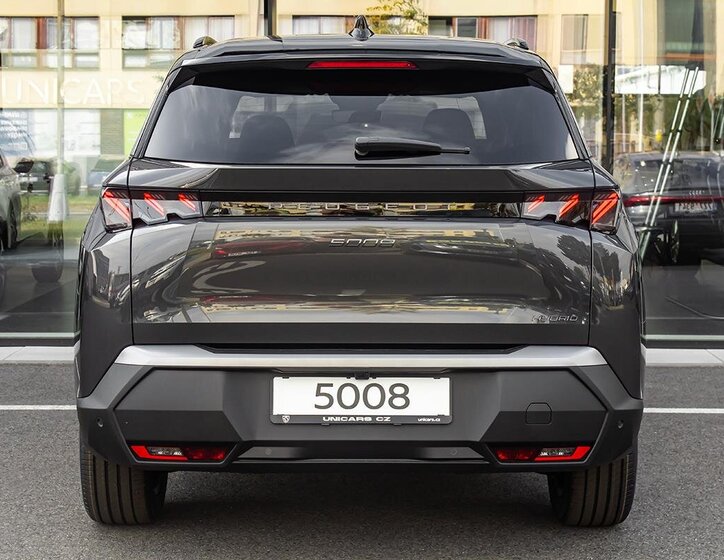 Peugeot 5008 SUV / Terénní 1,2 l 107 kw