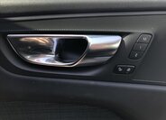 Volvo XC60 SUV / Terénní 2,0 l 145 kw