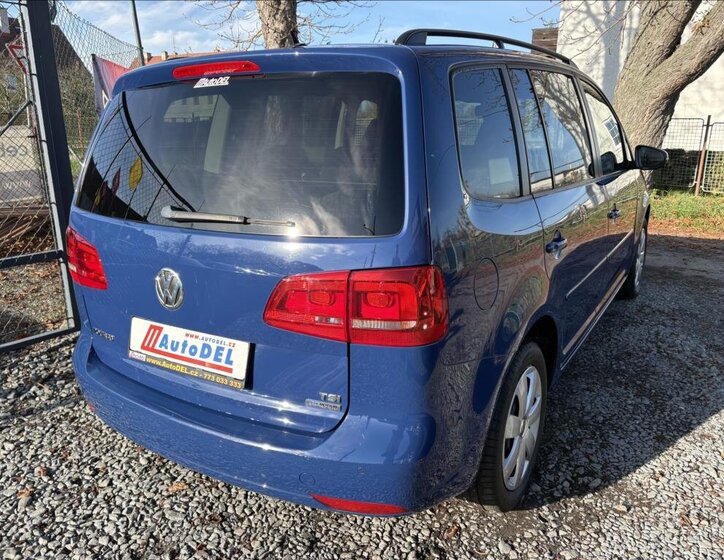 Volkswagen Touran 7
