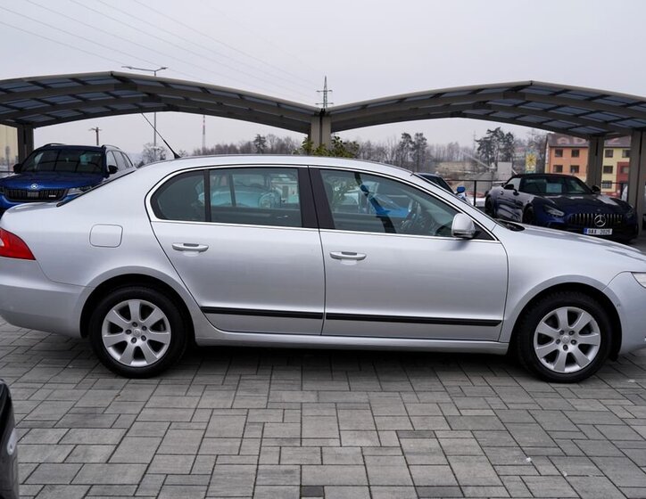 Škoda Superb Sedan 1,8 l 118 kw