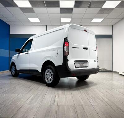 Ford Transit Courier 3