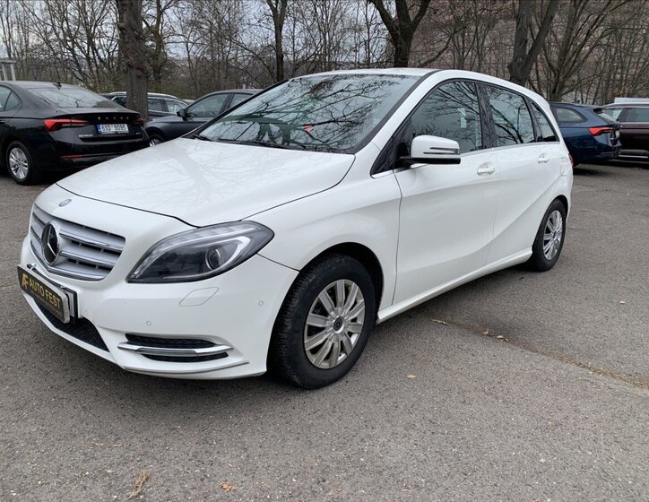 Mercedes-Benz Třídy B Hatchback 1,6 l 90 kw