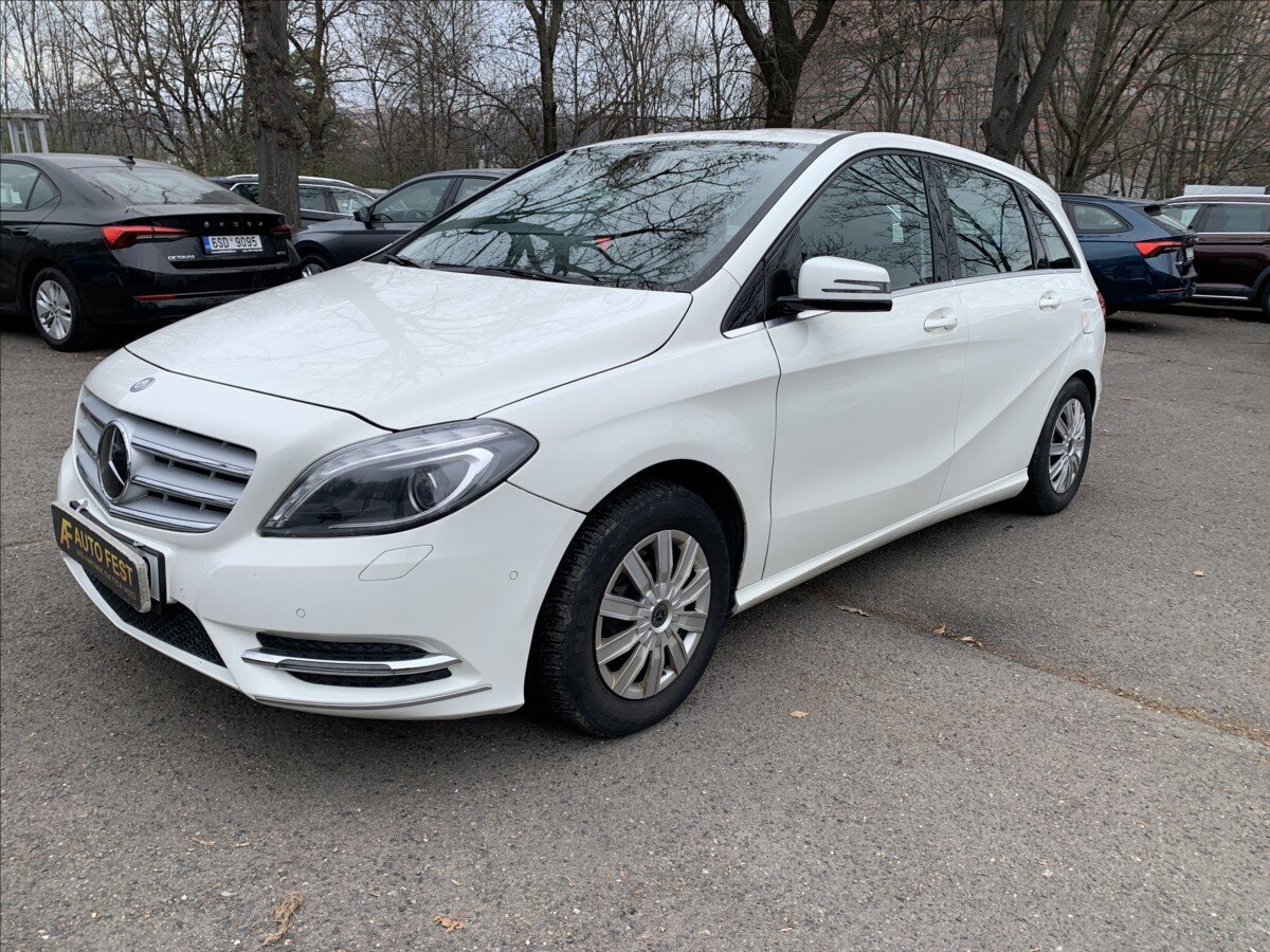 Mercedes-Benz Třídy B Hatchback 1,6 l 90 kw