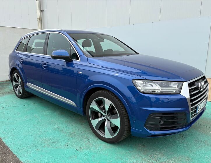 Audi Q7 1