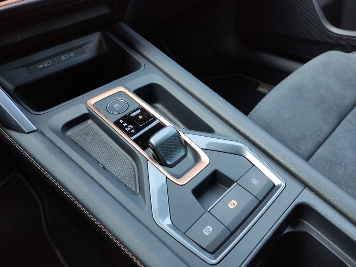 Cupra Formentor SUV / Terénní 2,0 l 245 kw