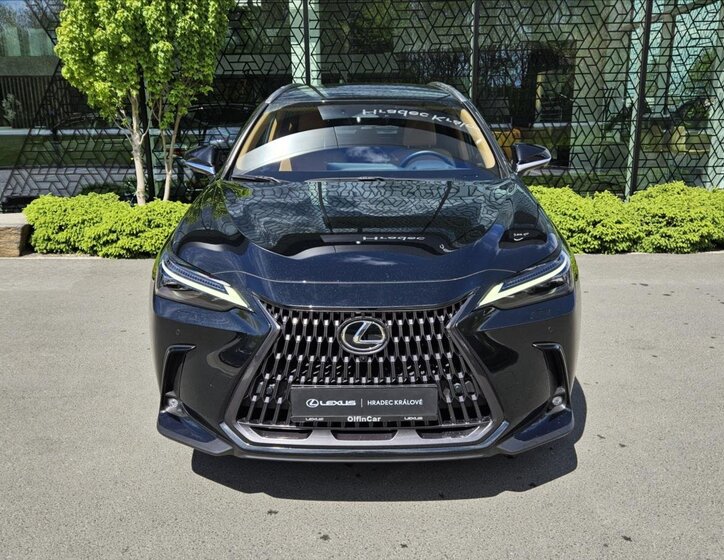 Lexus NX 450h plus SUV / Terénní 2,5 l 227 kw