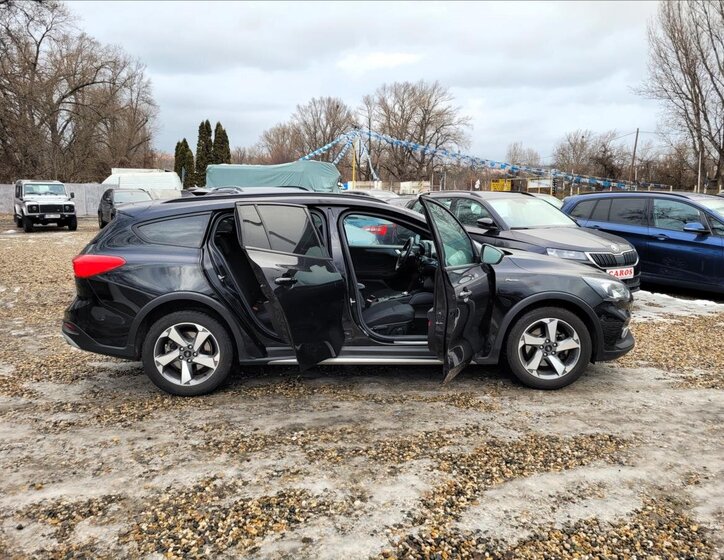 Ford Focus Kombi 1,5 l 88 kw