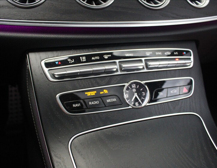 Mercedes-Benz Třídy E 22