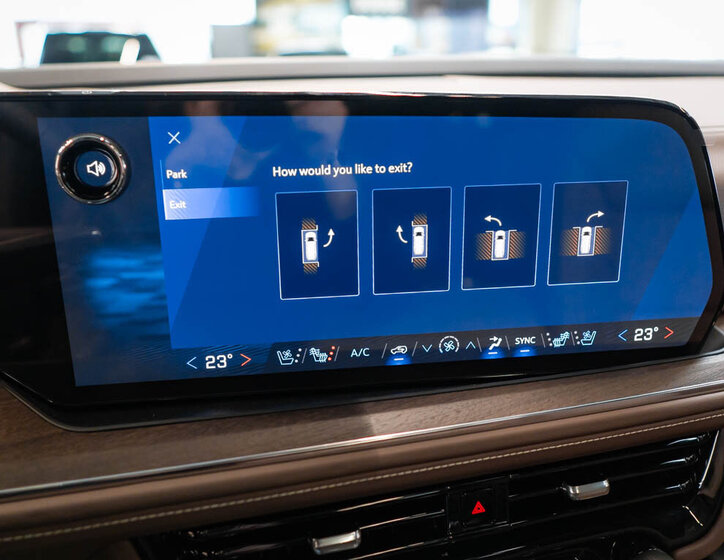 Chevrolet Suburban SUV 6,2 l 313 kw