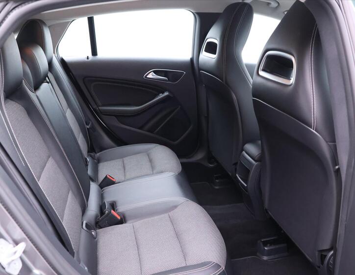 Mercedes-Benz CLA 14