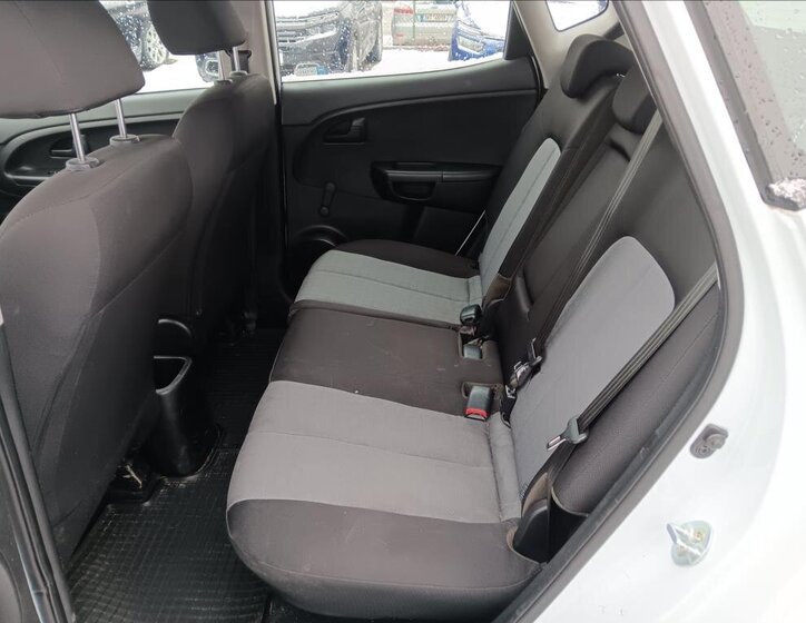 KIA Venga MPV 1,4 l 66 kw