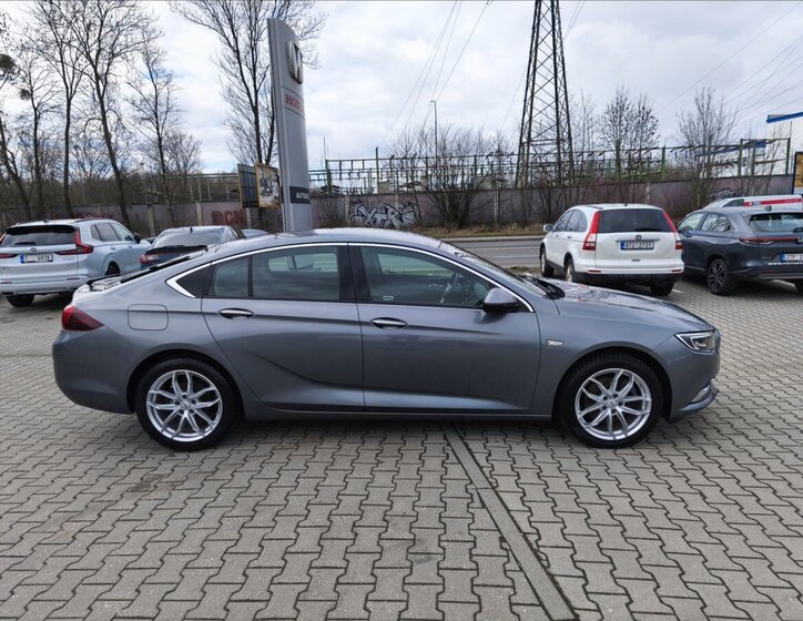 Opel Insignia Hatchback 2,0 l 125 kw