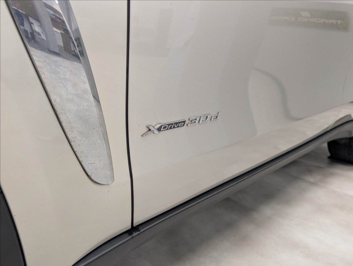 BMW X6 Sedan 3,0 l 190 kw