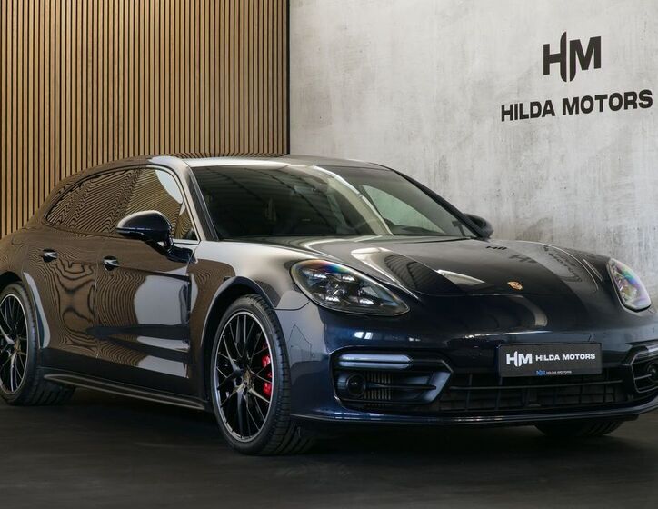Porsche Panamera 1
