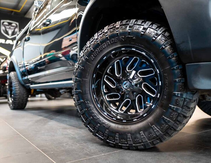 Dodge RAM Pick-up 6,4 l 306 kw