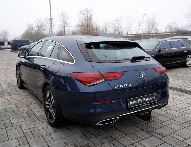 Mercedes-Benz CLA 4