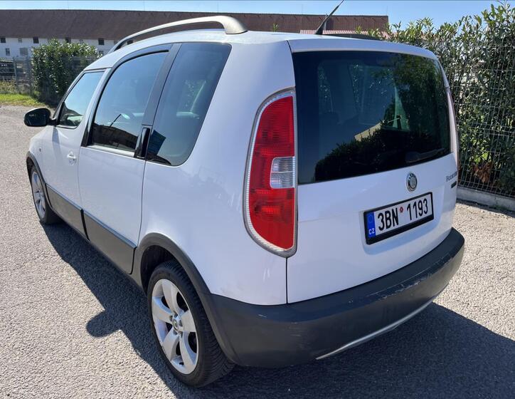 Škoda Roomster 8