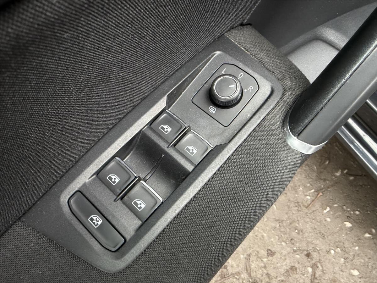 Volkswagen Touran MPV 1,2 l 81 kw