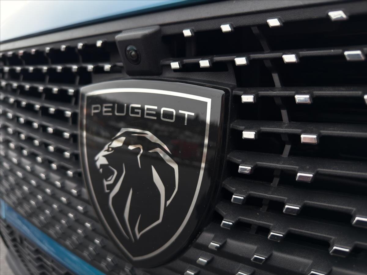 Peugeot 408 Liftback 1,2 l 96 kw