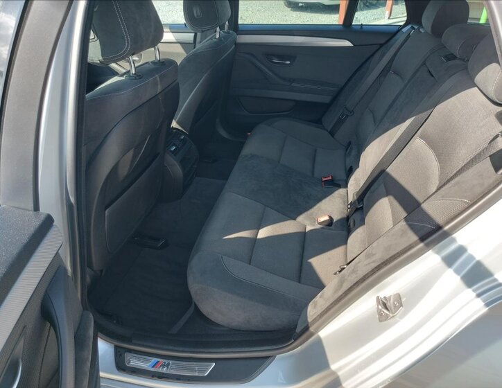 BMW Řada 5 Kombi 3,0 l 230 kw