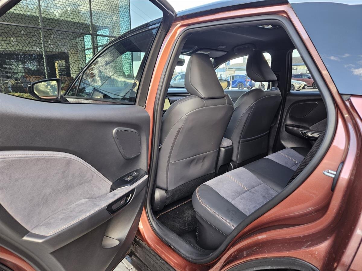 Lexus LBX Kombi 1,5 l 99 kw