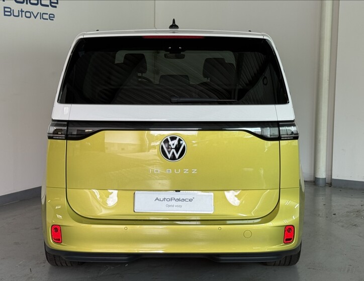 Volkswagen ID.Buzz 5